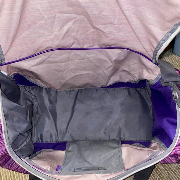 Purple Under Armour gym bag. - Picture 5 of 8